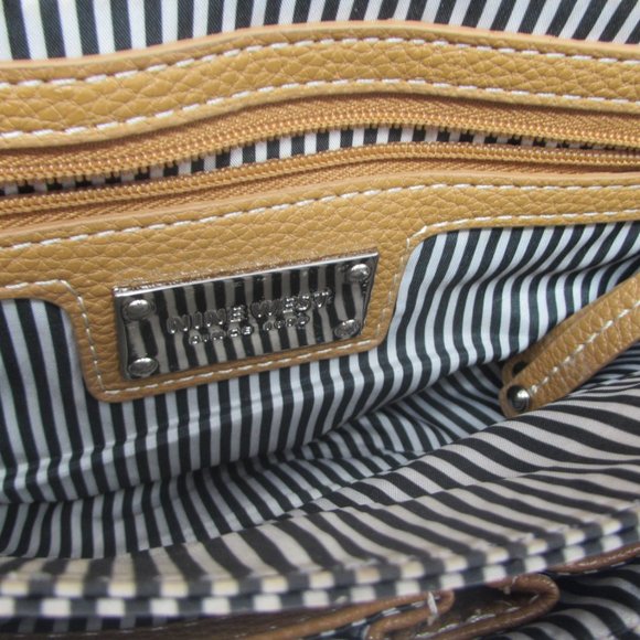 Nine West Straw Design and Black Patent Leather Clutch Purse - Picture 11 of 12